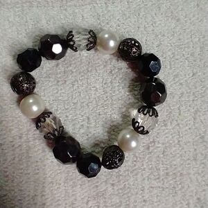 Black white faux pearl stretch beaded bracelet